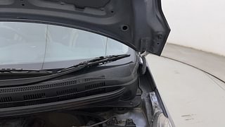 Used 2014 Hyundai Xcent [2014-2017] S Petrol Petrol Manual engine ENGINE LEFT SIDE HINGE & APRON VIEW