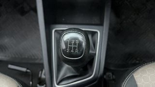 Used 2016 Hyundai Elite i20 [2014-2018] Sportz 1.2 Petrol Manual interior GEAR  KNOB VIEW