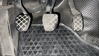 Used 2017 Volkswagen Polo [2015-2019] Highline1.2L (P) Petrol Manual interior PEDALS VIEW