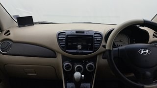 Used 2010 Hyundai i10 Magna 1.2 AT Petrol Automatic interior MUSIC SYSTEM & AC CONTROL VIEW
