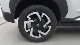 Used 2022 Nissan Magnite XV Turbo Executive Petrol Manual tyres RIGHT REAR TYRE RIM VIEW