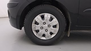Used 2010 Hyundai i10 Magna 1.2 AT Petrol Automatic tyres LEFT FRONT TYRE RIM VIEW