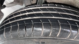Used 2013 Maruti Suzuki Wagon R 1.0 [2013-2019] LXi CNG Petrol+cng Manual tyres RIGHT REAR TYRE TREAD VIEW