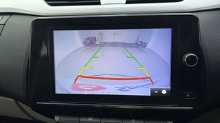 Used 2022 Renault Triber RXZ Petrol Manual top_features Rear camera