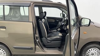 Used 2018 Maruti Suzuki Wagon R 1.0 [2010-2019] VXi Petrol Manual interior RIGHT SIDE FRONT DOOR CABIN VIEW