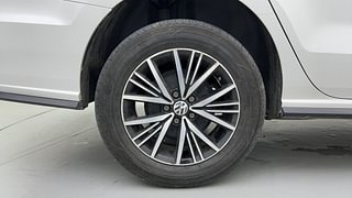 Used 2020 Volkswagen Vento Highline 1.0L TSI Petrol Manual tyres RIGHT REAR TYRE RIM VIEW