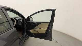 Used 2017 Honda City [2017-2018] S Petrol Manual interior RIGHT FRONT DOOR OPEN VIEW