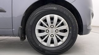 Used 2016 hyundai i10 Sportz 1.1 Petrol Petrol Manual tyres RIGHT FRONT TYRE RIM VIEW