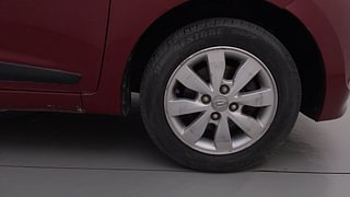 Used 2014 Hyundai Xcent [2014-2017] S (O) Petrol Petrol Manual tyres RIGHT FRONT TYRE RIM VIEW