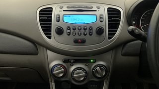 Used 2014 hyundai i10 Sportz 1.1 Petrol Petrol Manual interior MUSIC SYSTEM & AC CONTROL VIEW