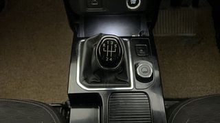 Used 2021 Renault Kiger RXZ MT Dual Tone Petrol Manual interior GEAR  KNOB VIEW