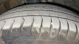 Used 2017 Volkswagen Polo [2015-2019] Highline1.2L (P) Petrol Manual tyres RIGHT FRONT TYRE TREAD VIEW