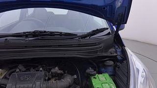 Used 2014 Hyundai Eon [2011-2018] Sportz Petrol Manual engine ENGINE LEFT SIDE HINGE & APRON VIEW