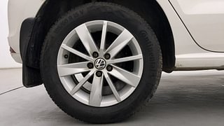 Used 2017 Volkswagen Polo [2015-2019] Highline1.2L (P) Petrol Manual tyres RIGHT REAR TYRE RIM VIEW