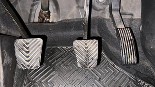 Used 2016 Hyundai Elite i20 [2014-2018] Sportz 1.2 Petrol Manual interior PEDALS VIEW