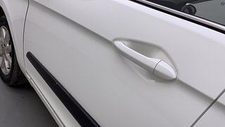 Used 2016 Tata Zest [2014-2019] XT Petrol Petrol Manual dents MINOR SCRATCH
