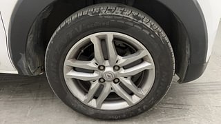Used 2021 Renault Triber RXZ AMT Petrol Automatic tyres RIGHT FRONT TYRE RIM VIEW