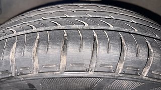 Used 2014 Hyundai Eon [2011-2018] Sportz Petrol Manual tyres LEFT FRONT TYRE TREAD VIEW