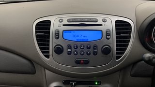 Used 2014 hyundai i10 Sportz 1.1 Petrol Petrol Manual top_features Integrated (in-dash) music system