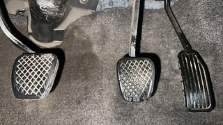 Used 2019 Honda Brio [2011-2016] VX MT Petrol Manual interior PEDALS VIEW