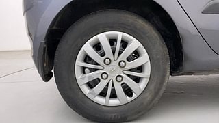 Used 2016 hyundai i10 Sportz 1.1 Petrol Petrol Manual tyres RIGHT REAR TYRE RIM VIEW