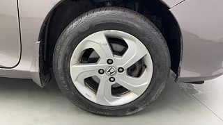 Used 2015 Honda City [2014-2017] VX Petrol Manual tyres RIGHT FRONT TYRE RIM VIEW