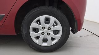 Used 2016 Hyundai Elite i20 [2014-2018] Sportz 1.2 Petrol Manual tyres LEFT REAR TYRE RIM VIEW