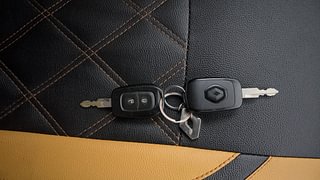 Used 2020 Renault Kwid CLIMBER 1.0 Opt Petrol Manual extra CAR KEY VIEW