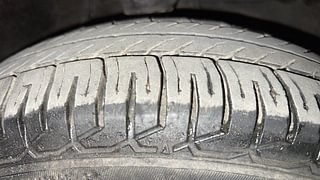Used 2013 Hyundai i10 [2010-2016] Era Petrol Petrol Manual tyres RIGHT FRONT TYRE TREAD VIEW