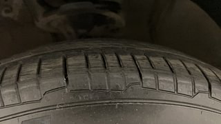 Used 2014 hyundai i10 Sportz 1.1 Petrol Petrol Manual tyres LEFT FRONT TYRE TREAD VIEW