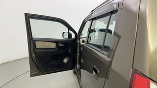 Used 2018 Maruti Suzuki Wagon R 1.0 [2010-2019] VXi Petrol Manual interior LEFT FRONT DOOR OPEN VIEW