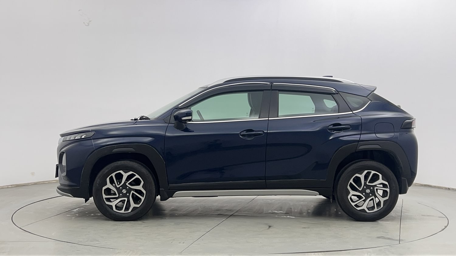 New Maruti Suzuki Fronx exterior LEFT SIDE VIEW