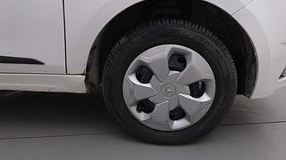 Used 2016 Tata Tiago [2016-2020] Revotron XZ Petrol Manual tyres RIGHT FRONT TYRE RIM VIEW