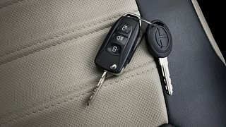 Used 2016 Tata Zest [2014-2019] XT Petrol Petrol Manual extra CAR KEY VIEW