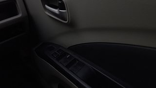 Used 2014 Maruti Suzuki Celerio VXI AMT Petrol Automatic top_features Central locking