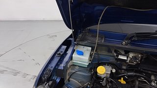 Used 2020 Renault Kwid CLIMBER 1.0 Opt Petrol Manual engine ENGINE RIGHT SIDE HINGE & APRON VIEW