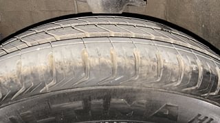 Used 2016 hyundai i10 Sportz 1.1 Petrol Petrol Manual tyres LEFT FRONT TYRE TREAD VIEW