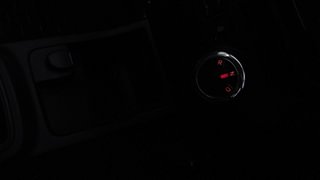 Used 2017 Renault Kwid [2015-2019] 1.0 RXT AMT Petrol Automatic interior GEAR  KNOB VIEW