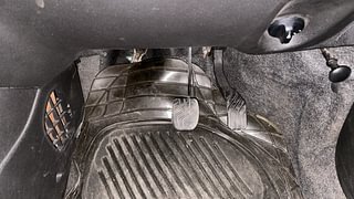 Used 2017 Renault Kwid [2015-2019] 1.0 RXT AMT Petrol Automatic interior PEDALS VIEW