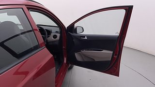 Used 2019 Hyundai Grand i10 [2017-2020] Sportz 1.2 Kappa VTVT Petrol Manual interior RIGHT FRONT DOOR OPEN VIEW