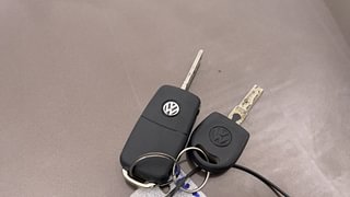 Used 2017 Volkswagen Ameo [2016-2020] Comfortline 1.2L (P) Petrol Manual extra CAR KEY VIEW