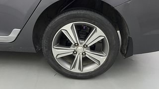 Used 2019 Hyundai Verna [2017-2020] 1.6 VTVT SX + AT Petrol Automatic tyres LEFT REAR TYRE RIM VIEW