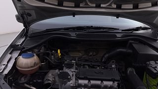 Used 2015 Volkswagen Polo [2015-2019] Highline1.2L (P) Petrol Manual engine ENGINE RIGHT SIDE HINGE & APRON VIEW