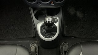 Used 2015 Ford Figo [2010-2015] Duratorq Diesel EXI 1.4 Diesel Manual interior GEAR  KNOB VIEW