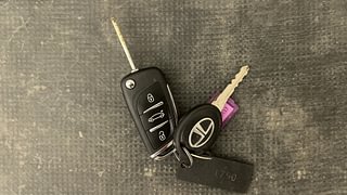 Used 2015 Tata Zest [2014-2019] XMS Petrol Petrol Manual extra CAR KEY VIEW