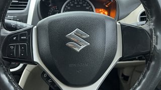 Used 2020 Maruti Suzuki Celerio ZXI (O) AMT Petrol Automatic top_features Steering mounted controls