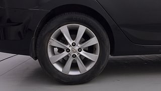 Used 2013 Hyundai Verna [2011-2015] Fluidic 1.6 CRDi SX Diesel Manual tyres RIGHT REAR TYRE RIM VIEW