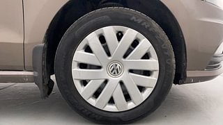 Used 2017 Volkswagen Ameo [2016-2020] Comfortline 1.2L (P) Petrol Manual tyres RIGHT FRONT TYRE RIM VIEW