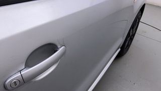 Used 2015 Volkswagen Polo [2015-2019] Highline1.2L (P) Petrol Manual dents MINOR DENT