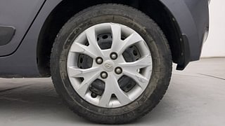 Used 2016 Hyundai Grand i10 [2013-2017] Sportz 1.2 Kappa VTVT Petrol Manual tyres LEFT REAR TYRE RIM VIEW
